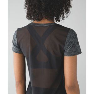 Lululemon Womens Beat The Heat Short Sleeve Tee 4? Heathered Black Mesh Back